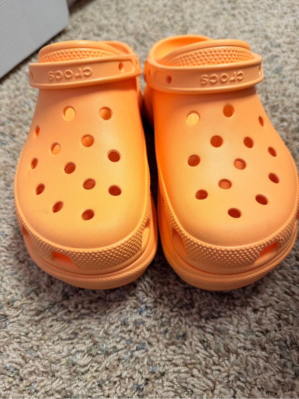 CROCS Classic-Style Clog in Vibrant Orange - Picture 3 of 6